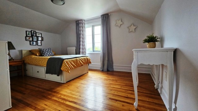 Longueuil  3 b. $90/day. Apartment for rent in Longueuil