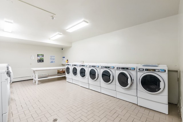 London Apartment 1 b. $1,450/month. Apartment for rent in London