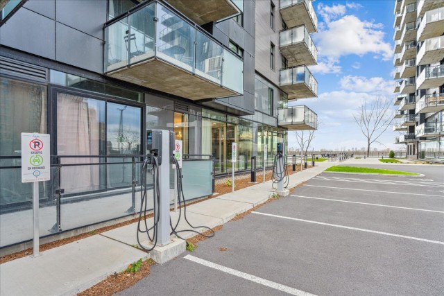 Brossard Apartment 2 b. $1,935/month. Apartment for rent in Brossard