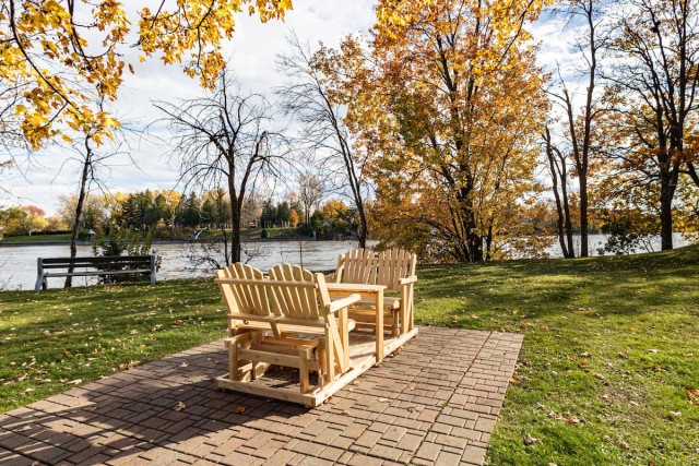 Laval-des-Rapides Apartment Studio $1,165/month. Apartment for rent in Laval-des-Rapides