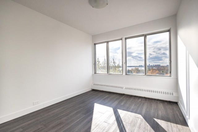 Laval-des-Rapides Apartment 3 b. $1,795/month. Apartment for rent in Laval-des-Rapides