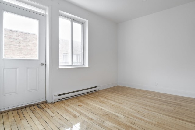 Cote-des-Neiges Apartment 1 b. $1,200/month. Apartment for rent in Cote-des-Neiges