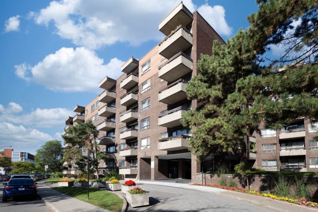 Cote-des-Neiges Apartment 2 b. $1,695/month. Apartment for rent in Cote-des-Neiges