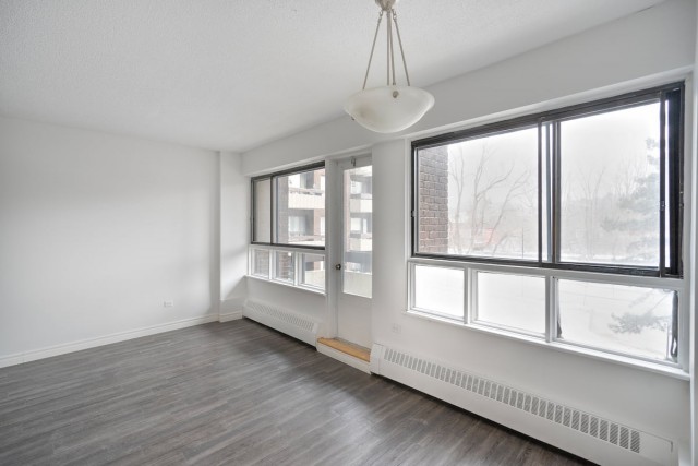 Cote-des-Neiges Apartment 2 b. $1,695/month. Apartment for rent in Cote-des-Neiges
