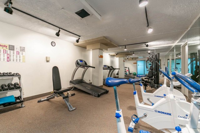 Notre-Dame-de-Grace Apartment Studio $975/month. Apartment for rent in Notre-Dame-de-Grace