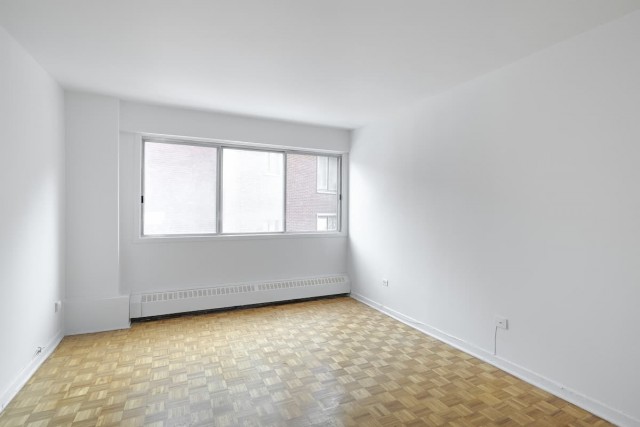 Cote-des-Neiges Apartment 1 b. $1,150/month. Apartment for rent in Cote-des-Neiges