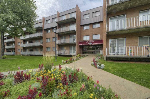 Pierrefonds and Roxboro Apartment Studio $985/month. Apartment for rent in Pierrefonds and Roxboro