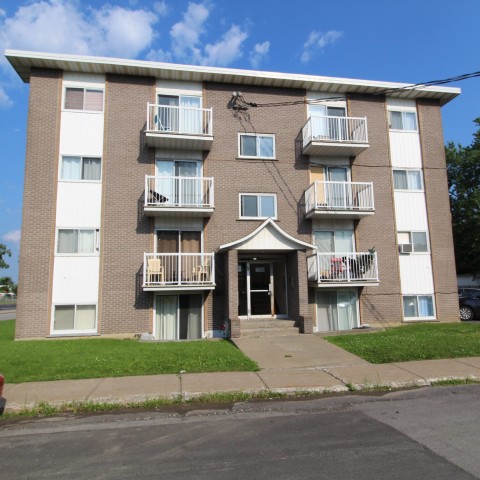 Longueuil Apartment 1-2 b. $1,275/month. Apartment for rent in Longueuil