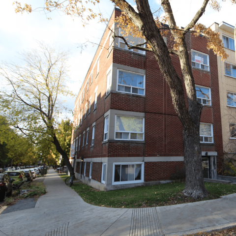 Cote-des-Neiges Apartment 2 b. $1,375/month. Apartment for rent in Cote-des-Neiges