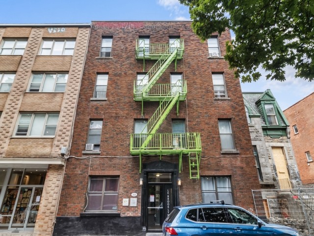 Downtown - Montreal Apartment 1-2 b. $950/month. Apartment for rent in Downtown - Montreal