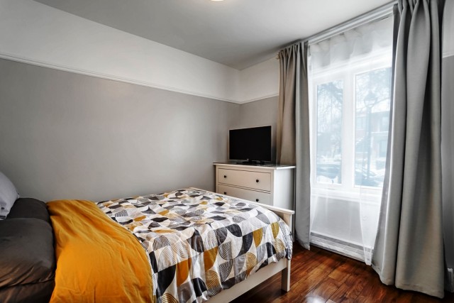 Ville-Emard and Cote-St-Paul  4+ b. $93/day. Apartment for rent in Ville-Emard and Cote-St-Paul