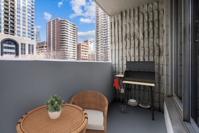 Calgary Apartment 1 b. $1,370/month. Apartment for rent in Calgary