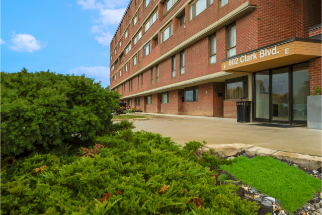 Brampton Apartment 2 b. $2,395/month. Apartment for rent in Brampton