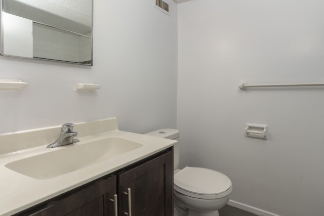 London Apartment 1 b. $1,385/month. Apartment for rent in London