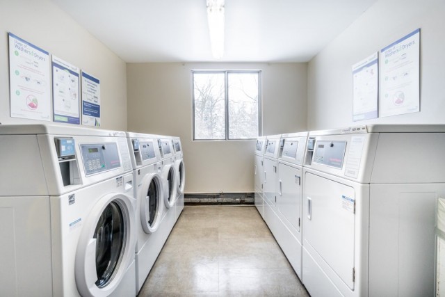 London Apartment 1 b. $1,350/month. Apartment for rent in London