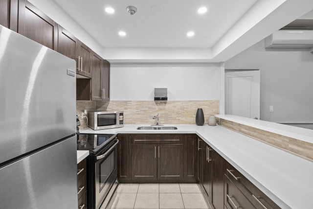 Mississauga Apartment 1 b. $1,850/month. Apartment for rent in Mississauga