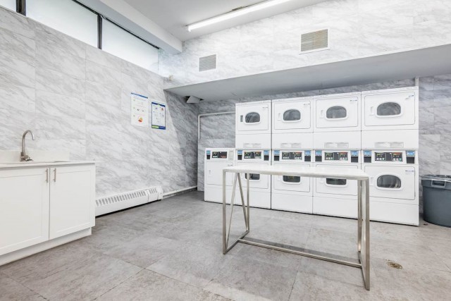 Mississauga Apartment 1 b. $1,850/month. Apartment for rent in Mississauga