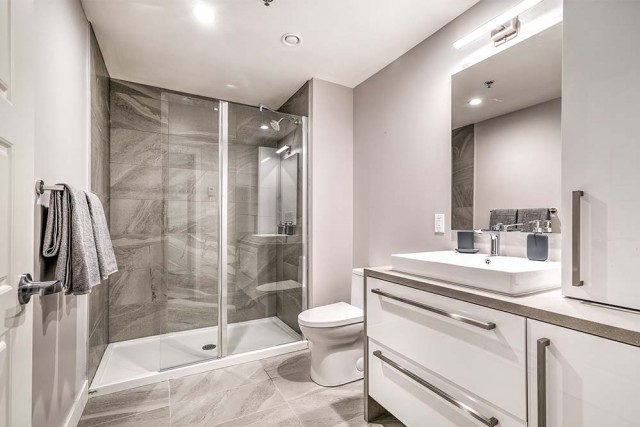 Brossard Apartment 1 b. $1,750/month. Apartment for rent in Brossard