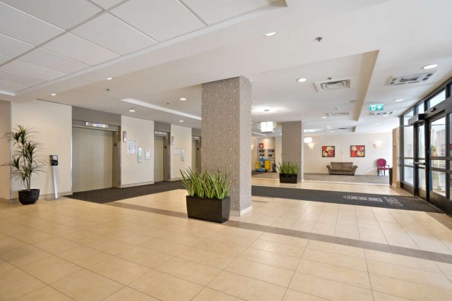 Cote-Saint-Luc Apartment 2 b. $1,810/month. Apartment for rent in Cote-Saint-Luc