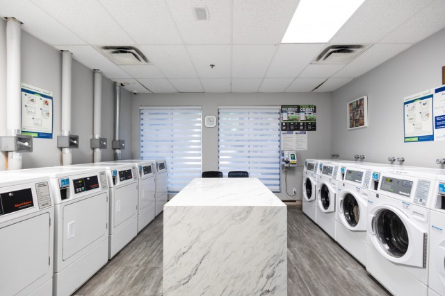 Quartier latin and south-central Apartment Studio $1,095/month. Apartment for rent in Quartier latin and south-central