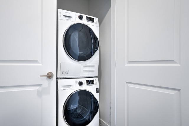 Ste-Rose Apartment 1-2 b. $1,870/month. Apartment for rent in Ste-Rose