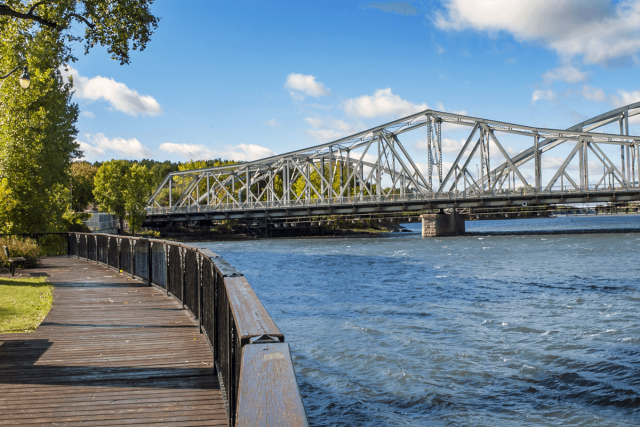 Ste-Rose Apartment 2 b. $2,185/month. Apartment for rent in Ste-Rose