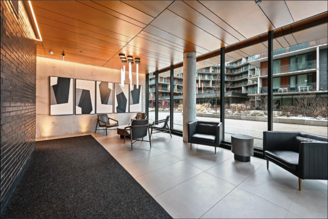 Ville-Saint-Laurent  1 b. $100/day. Apartment for rent in Ville-Saint-Laurent