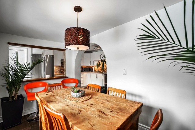 Ville-Emard and Cote-St-Paul  4+ b. $110/day. Apartment for rent in Ville-Emard and Cote-St-Paul