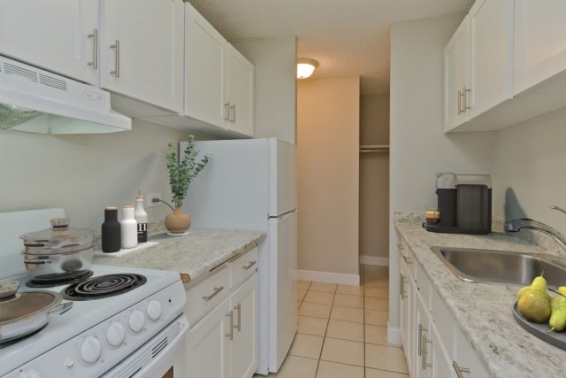 Calgary Apartment Studio $1,325/month. Apartment for rent in Calgary