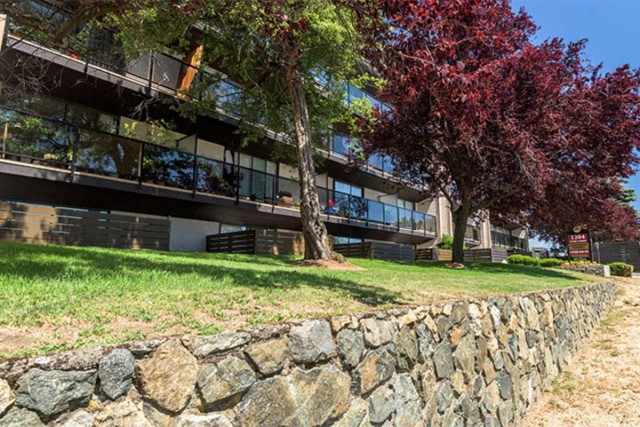 Victoria Apartment Studio $1,580/month. Apartment for rent in Victoria