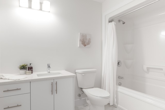 Dartmouth Apartment 2-3 b. $2,635/month. Apartment for rent in Dartmouth