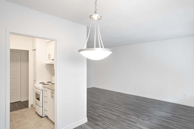 Montreal-West Apartment 1 b. $1,225/month. Apartment for rent in Montreal-West