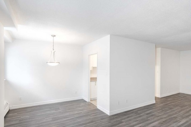 Montreal-West Apartment 1 b. $1,225/month. Apartment for rent in Montreal-West