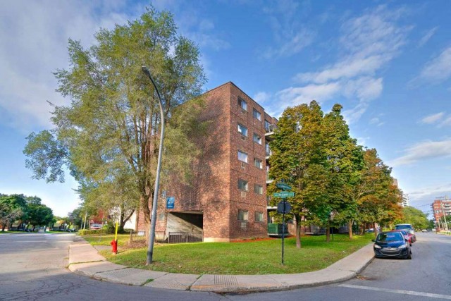 Montreal-West Apartment 1 b. $1,225/month. Apartment for rent in Montreal-West