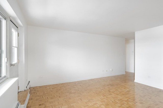 Dorval Apartment 2 b. $1,600/month. Apartment for rent in Dorval
