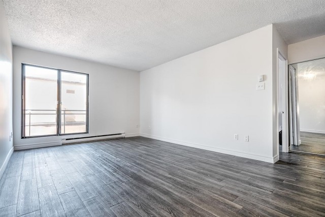 Quartier latin and south-central Apartment 1 b. $1,530/month. Apartment for rent in Quartier latin and south-central