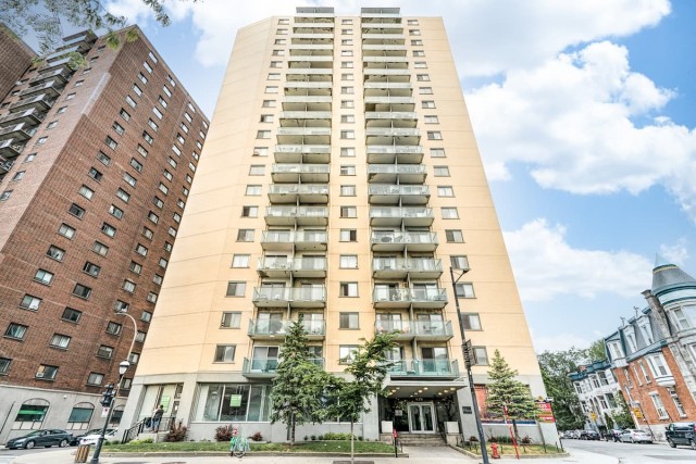 Plateau Mont-Royal Apartment 2 b. $1,990/month. Apartment for rent in Plateau Mont-Royal
