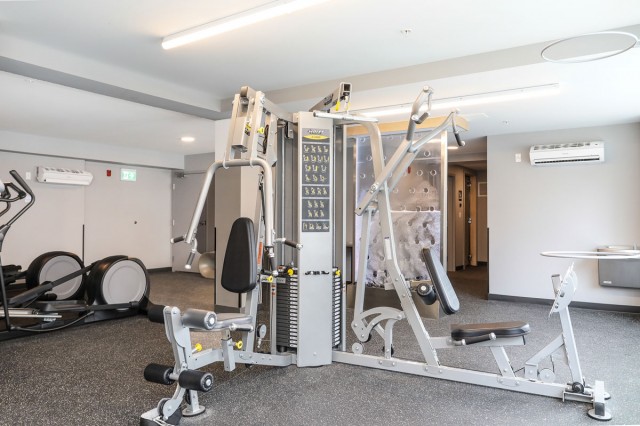 Kelowna Apartment 3 b. $2,305/month. Apartment for rent in Kelowna