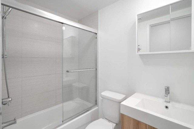 Cote-des-Neiges Apartment 1 b. $1,390/month. Apartment for rent in Cote-des-Neiges