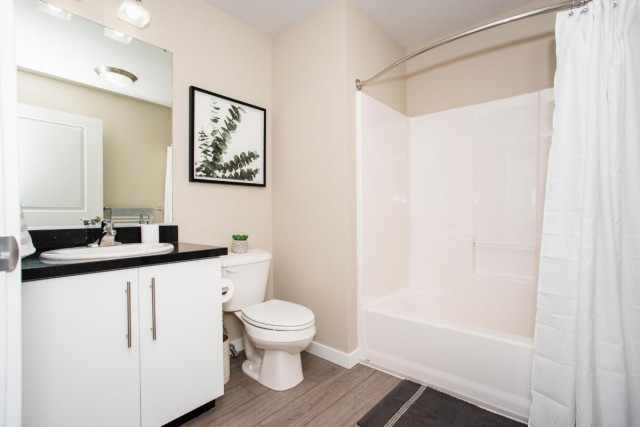 Regina Apartment 2 b. $1,630/month. Apartment for rent in Regina