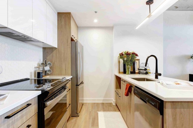 Ste-Rose Apartment Studio $1,795/month. Apartment for rent in Ste-Rose