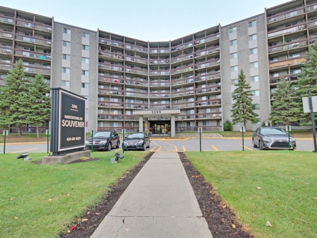 Laval-des-Rapides Apartment 3 b. $2,000/month. Apartment for rent in Laval-des-Rapides