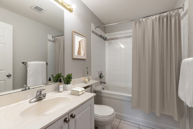 Calgary Apartment 2 b. $1,840/month. Apartment for rent in Calgary