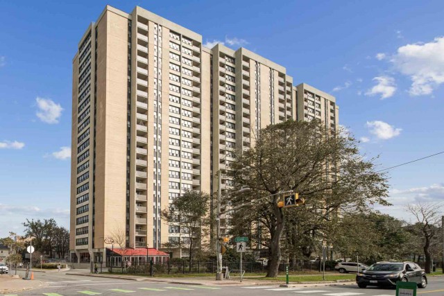 Halifax Apartment 1-2 b. $1,800/month. Apartment for rent in Halifax