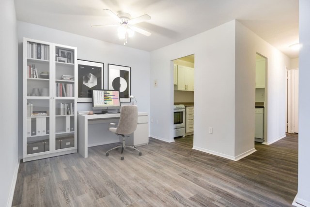 London Apartment 1 b. $1,390/month. Apartment for rent in London