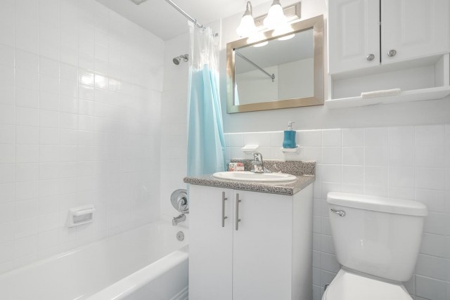 Notre-Dame-de-Grace Apartment Studio $995/month. Apartment for rent in Notre-Dame-de-Grace