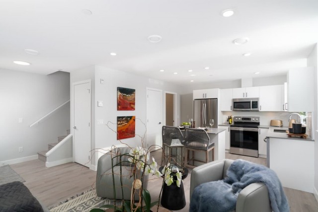 Kelowna Apartment 2 b. $2,280/month. Apartment for rent in Kelowna