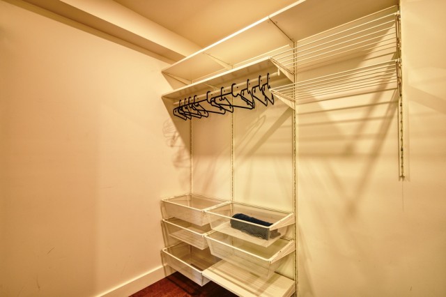Mercier and Nouveau-Rosemont  1 b. $50/day. Apartment for rent in Mercier and Nouveau-Rosemont
