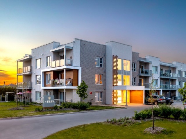Boucherville Apartment 1-2 b. $1,600/month. Apartment for rent in Boucherville