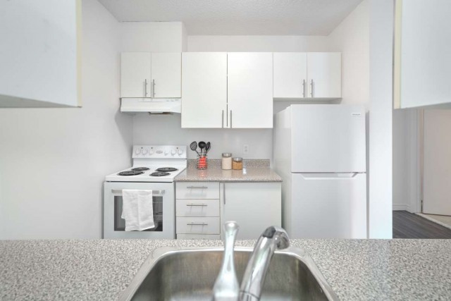 Notre-Dame-de-Grace Apartment 2 b. $1,930/month. Apartment for rent in Notre-Dame-de-Grace